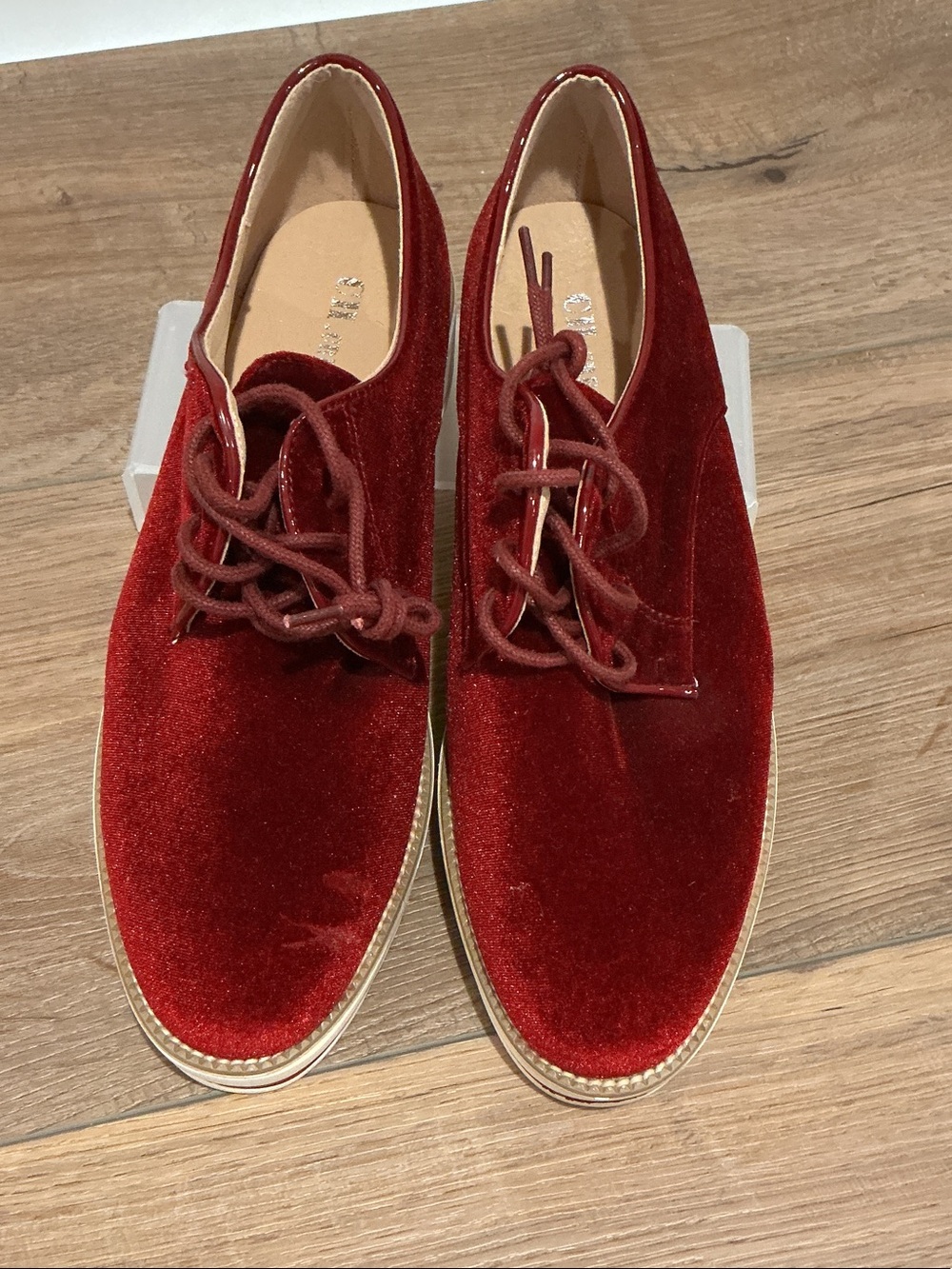 CH Creation Women’s Velvet Oxford Flats in Deep Red, size EU 39